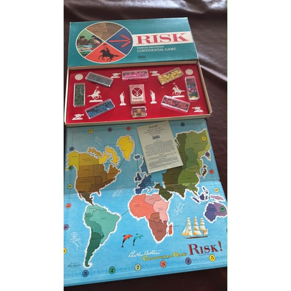 Parker Brothers RISK Vintage Strategy Board Game Complete